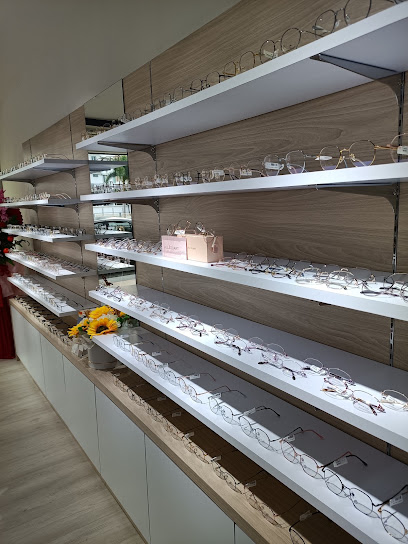 Apple Of The Eyes Optometry — optical shop in Taman Tampoi, Bukit Mertajam