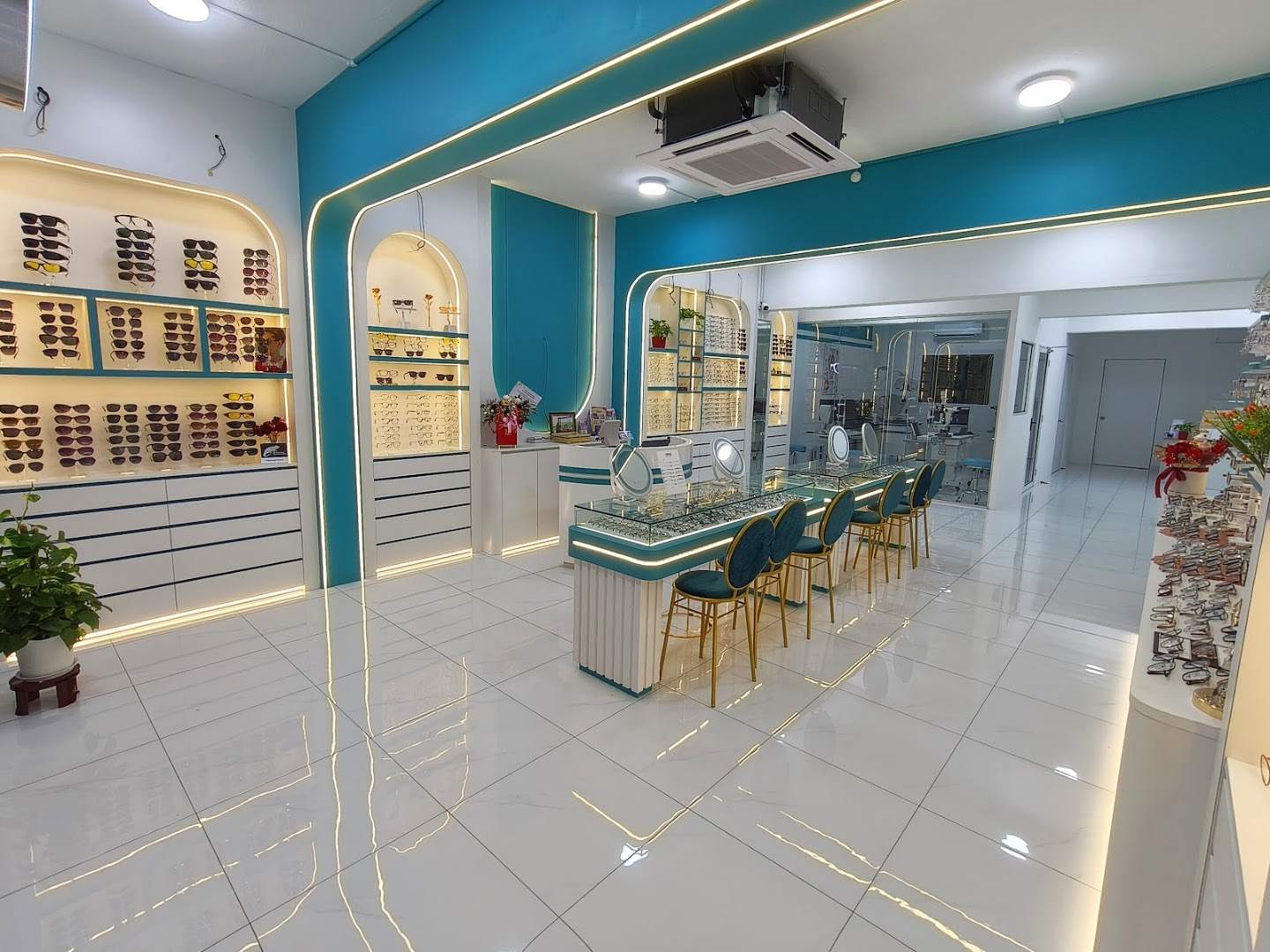 C MORE OPTOMETRY SDN BHD — photo 2