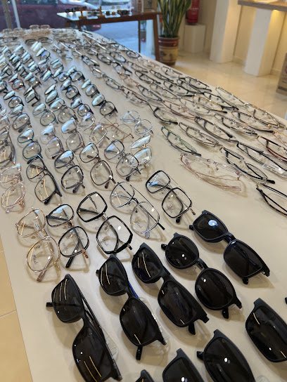 Castle Optometry — optical shop in Taman Kota Laksamana, Melaka