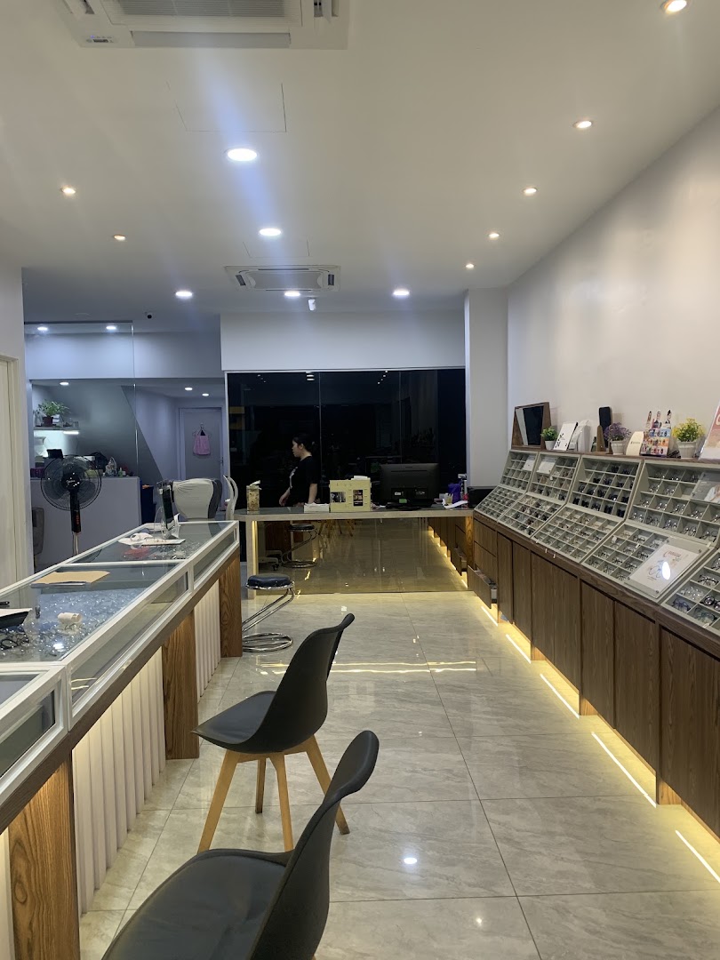 Chen Optometrist • Taman Sri Muda — photo 4