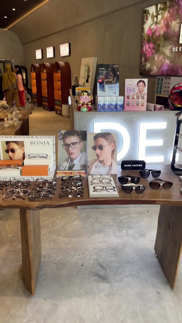 DE Eyewear - Damansara Aliff — photo 3