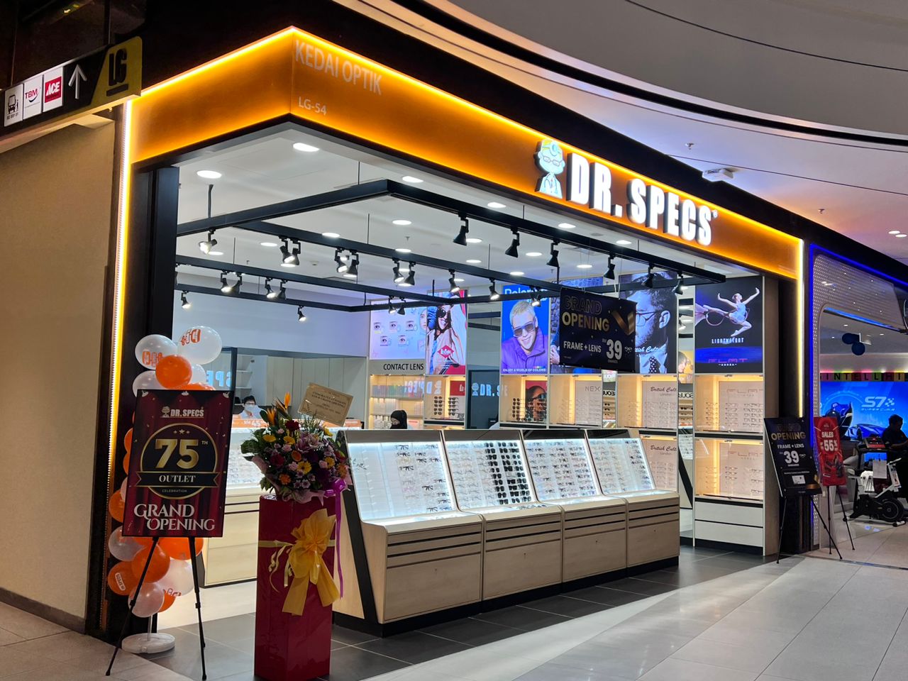 DR. Specs Central I-City — photo 2