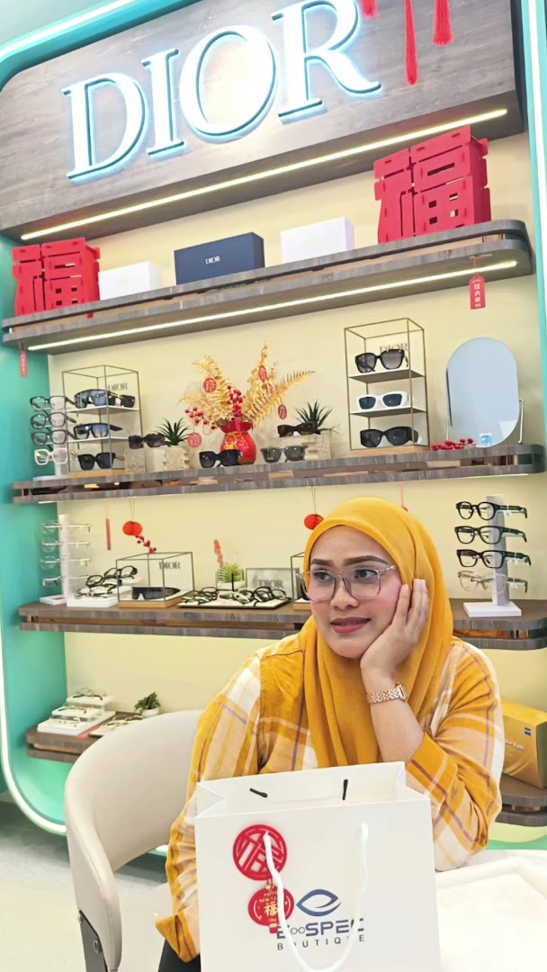 E Spec Boutique Mahkota Parade — photo 3