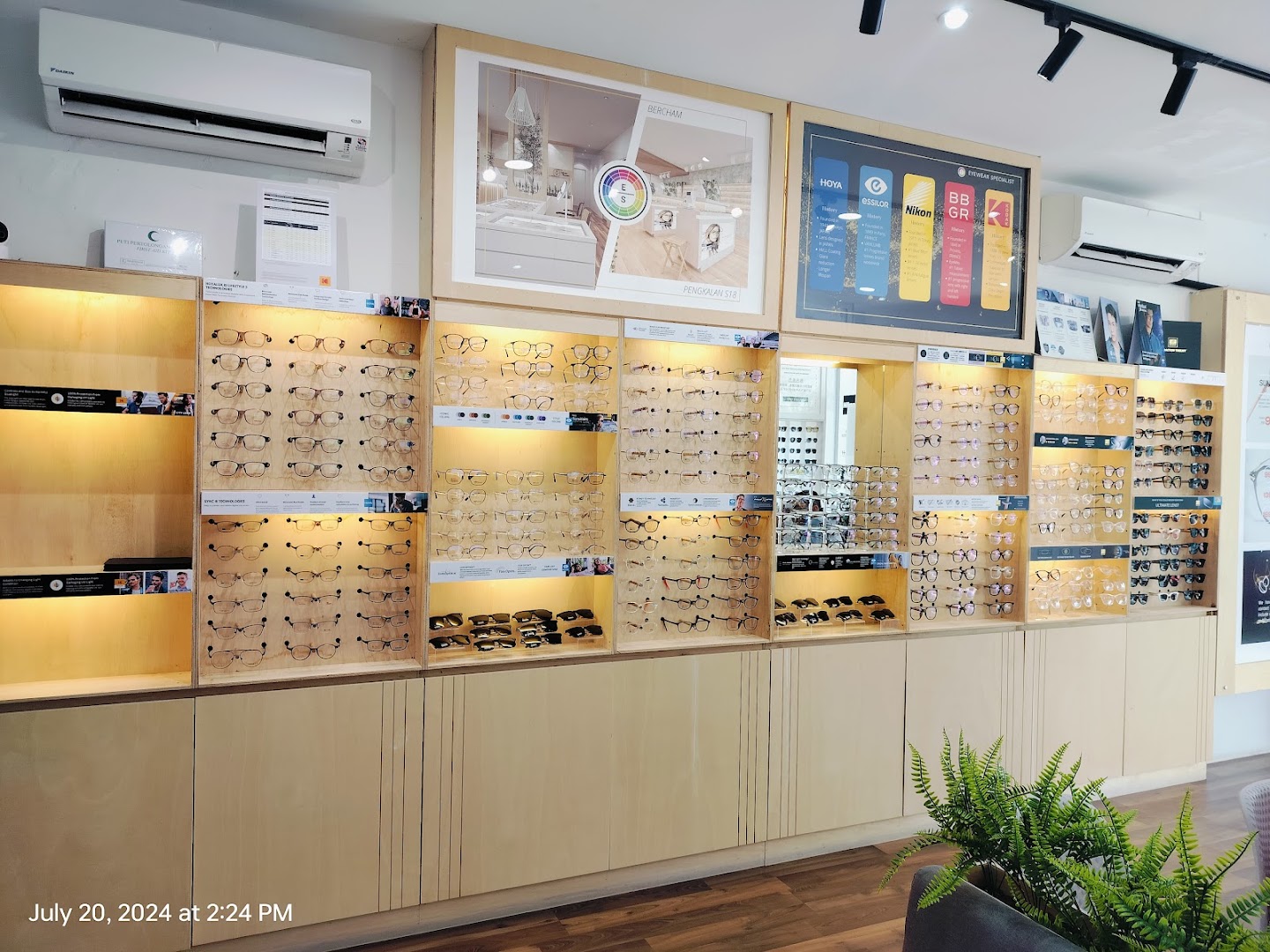 ES Eyewear Specialist | Ipoh Bercham — photo 2