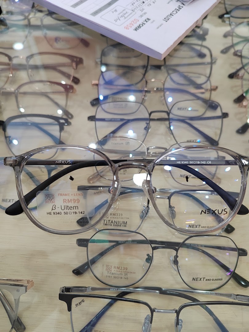 ES Eyewear Specialist | Ipoh Bercham — photo 4
