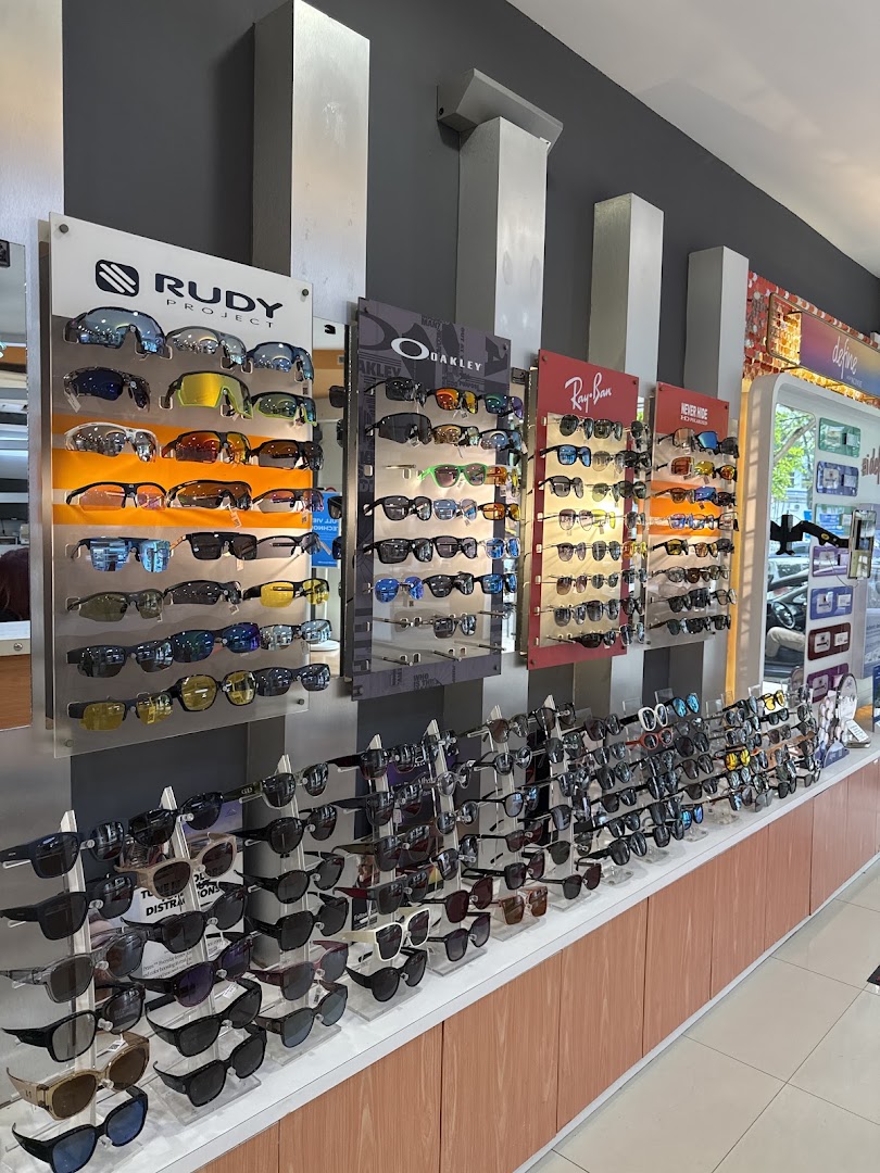 Eyecon Ayer Keroh — photo 4