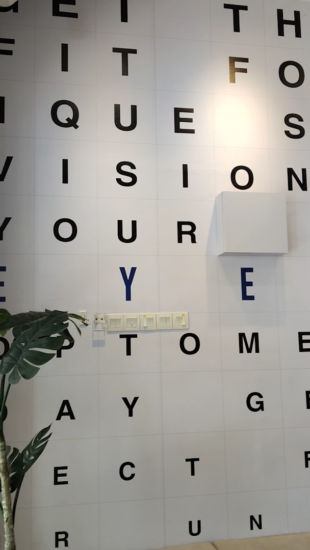 Eyeplus Optometrist Optical Shop - Jelutong — photo 3
