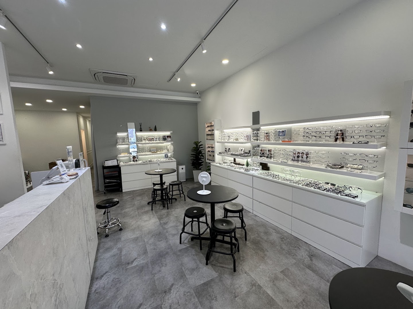 Eyeplus Optometrist Optical Shop - Kota Damansara — photo 4
