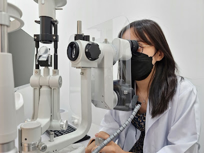 Family Eye Optometry — optical shop in Taman Anggun, Rawang