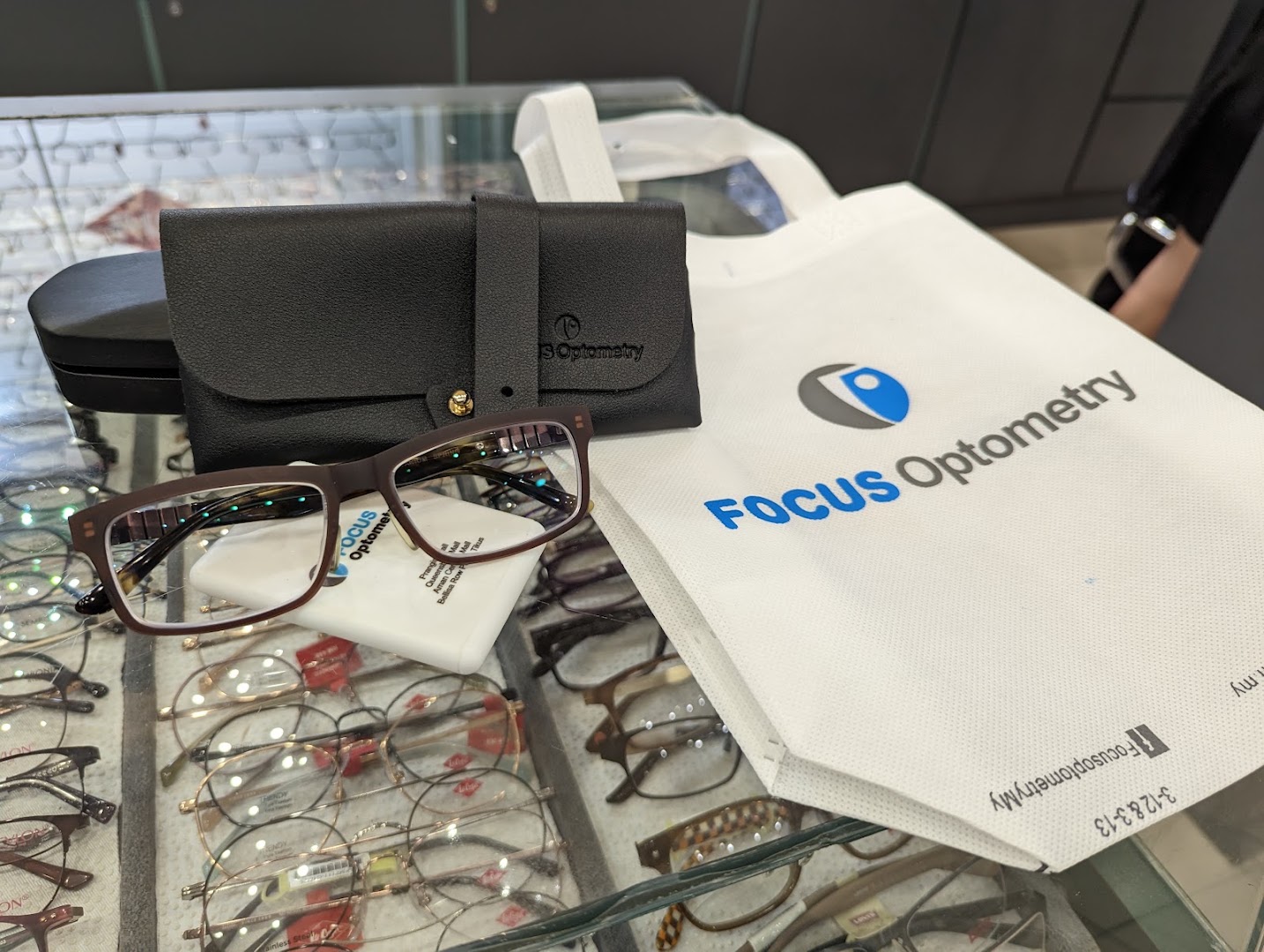 Focus Optometry Sdn. Bhd. (Prangin Mall) — photo 4