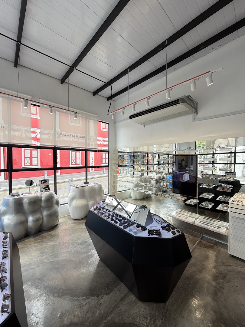 Hello Eyewear (Flagship Store) Optical,Spectacle,Sunglasses,Contact Lens Shop in Johor Bahru Jalan Tan Hiok Nee (柔佛新山陈旭年街眼镜店） — photo 3