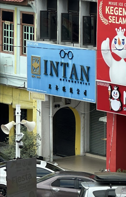 Intan Optometrist @ Pusat Cermin Mata Intan — optical shop in Pekan Teluk Intan, Teluk Intan