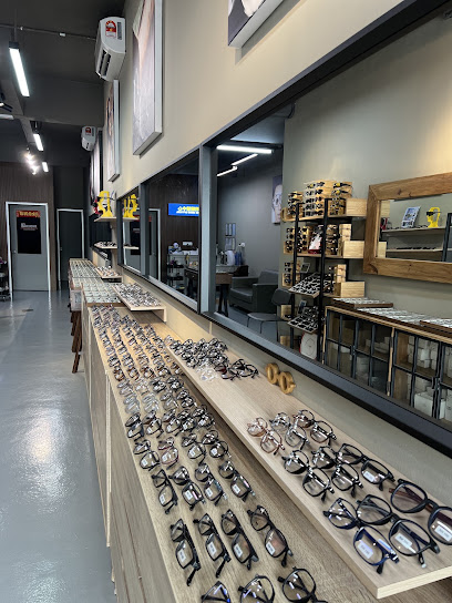 Kuang Ming Optical Eyewear (Pusat Cermin Mata Kuang Ming Kajang） — optical shop in Sungai Chua, Kajang