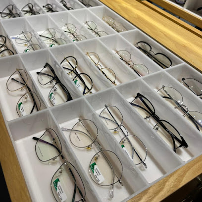 Maxim Eyewear KL Gateway Mall — optical shop in Jalan Kerinchi, Kuala Lumpur