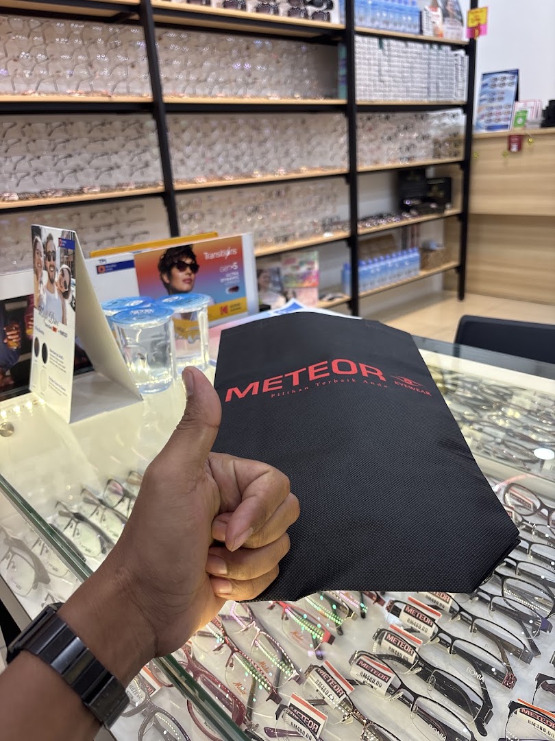 METEOR EYEWEAR (BUKIT KATIL) TAMAN PENGKALAN IMPIAN — photo 4