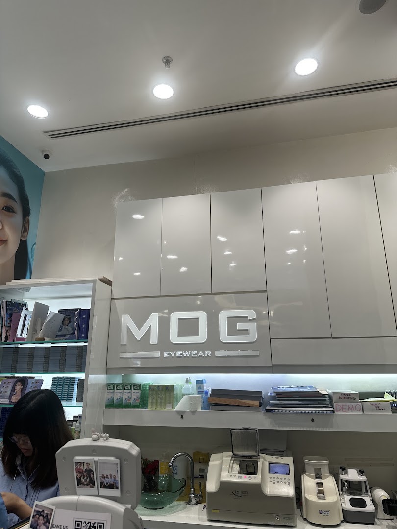 MOG Eyewear Atria Mall Shopping Gallery — photo 4