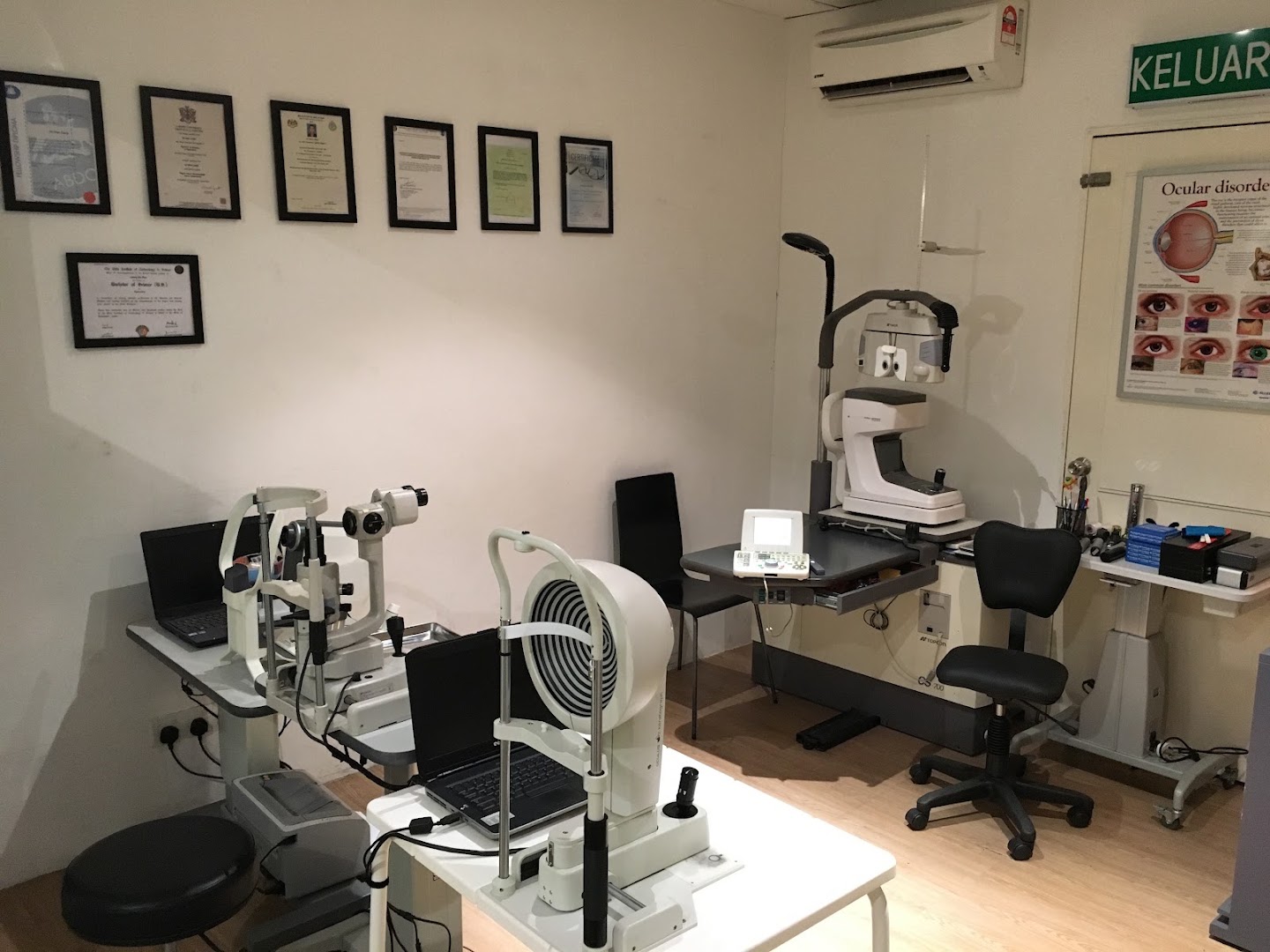 OPTIKER OPTOMETRY CLINIC — photo 3