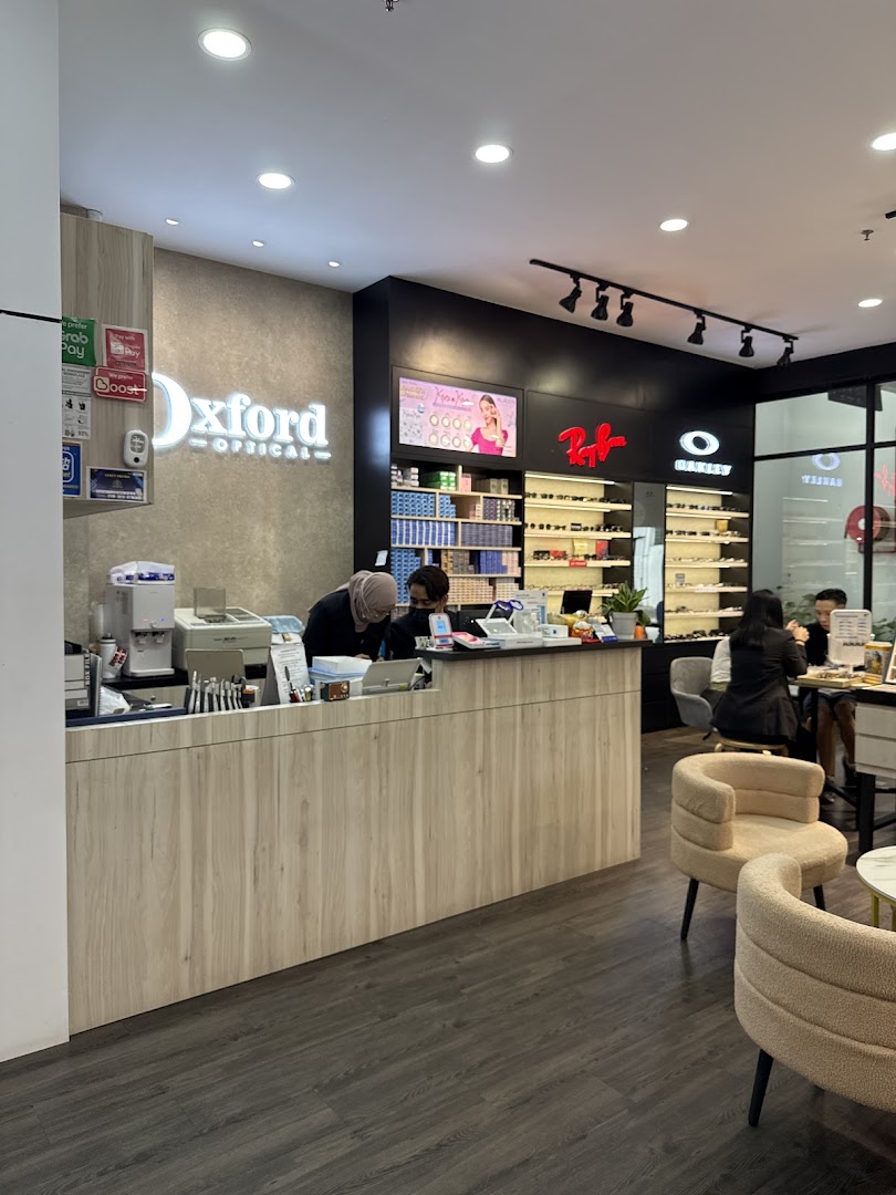 Oxford Optical Taman Daya — photo 3
