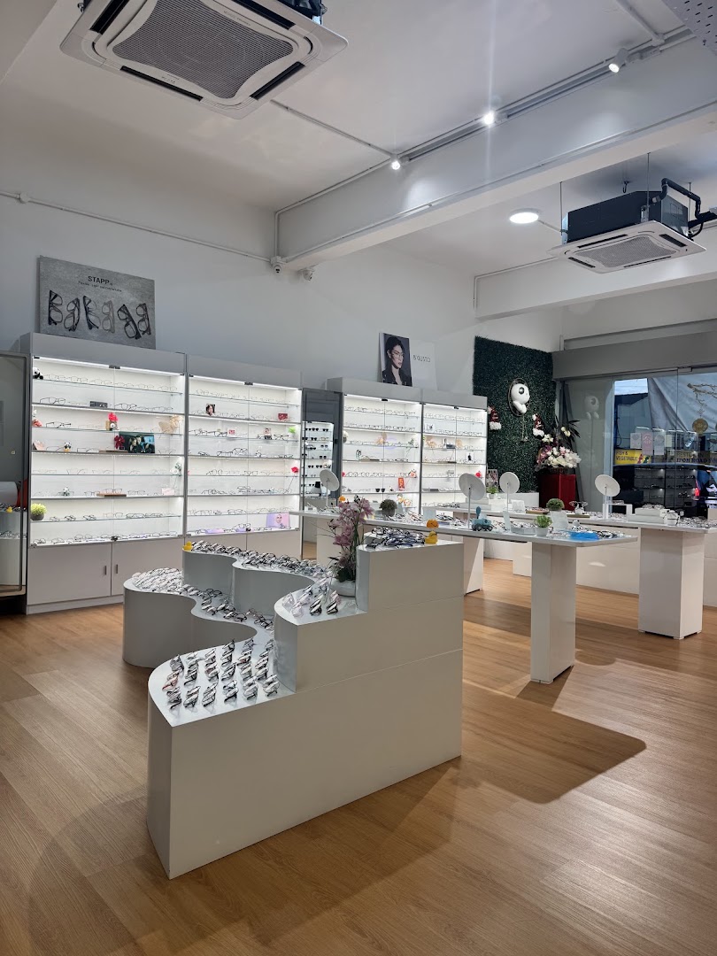 Panda Glasses Optometrist — photo 2