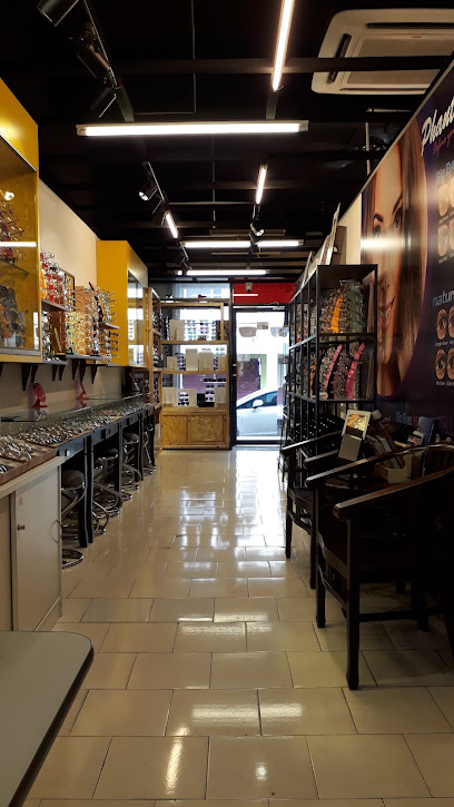 Sazali Optik — optical shop in Pusat Bandar Rawang, Rawang