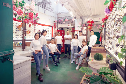 Spark Optics — optical shop in George Town, George Town