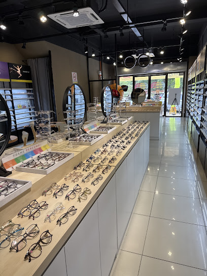 SPECS HOUSE (Jalan Gong Badak, Terengganu) — optical shop in Kampung Wakaf Tembesu, Kuala Terengganu