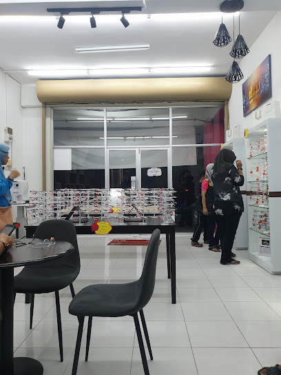 Unggul Optik 2 — optical shop in Jalan Medan Niaga, Kangar