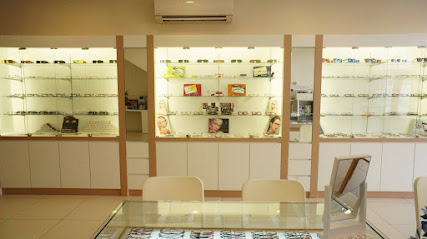Vision Plus Optometrist (Myopia Management Centre) — optical shop in Sentral, Sitiawan
