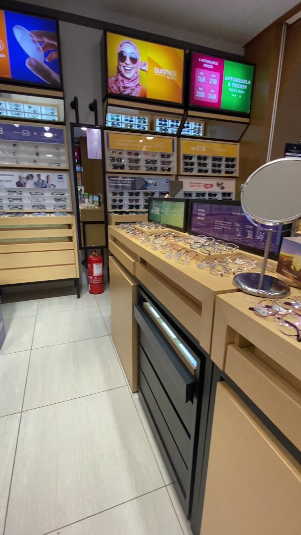 Whoosh Eyewear Gurney Plaza — photo 3